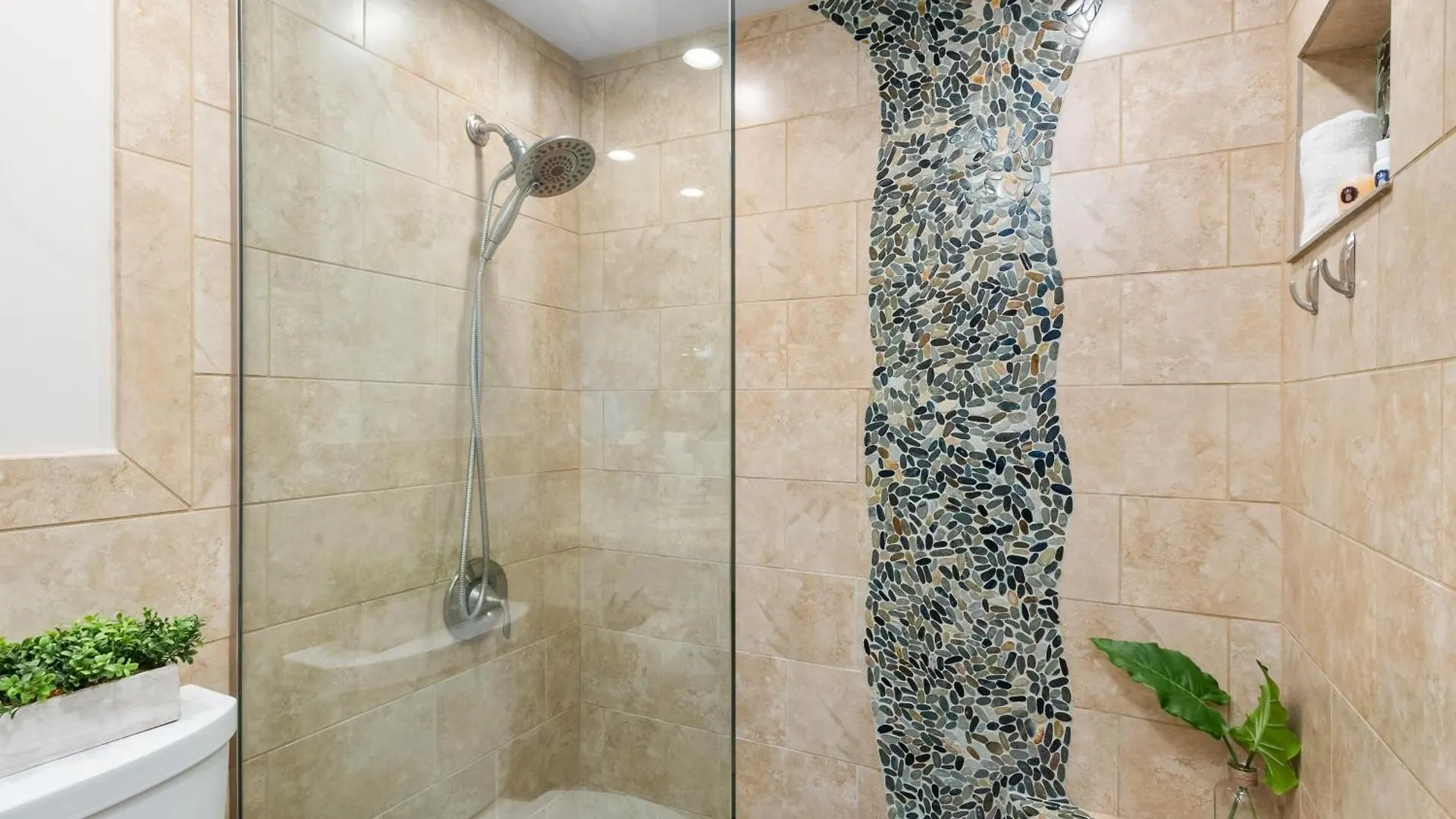 Kahana Villa E609